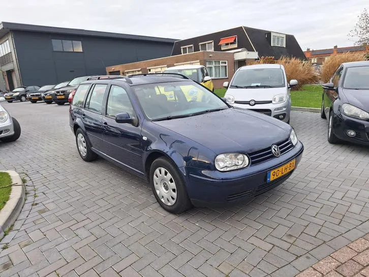 Volkswagen Golf Variant 2003 photo 2