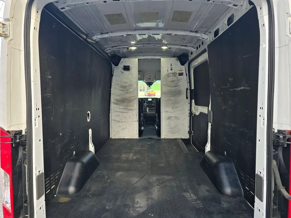Ford Transit 2023 photo 5