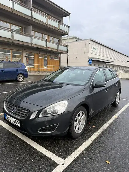 Volvo V60 2012 photo 2