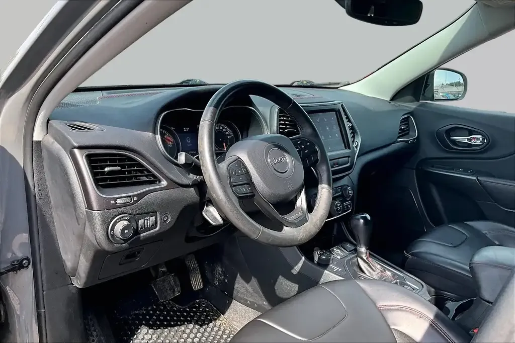 Jeep Cherokee 2022 photo 2