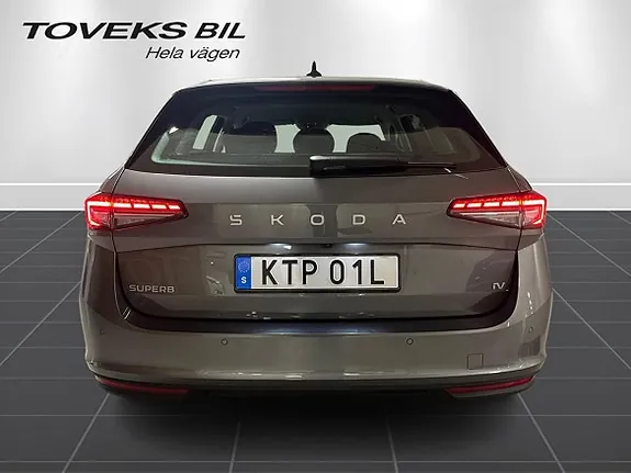 Skoda Superb 2025 photo 5