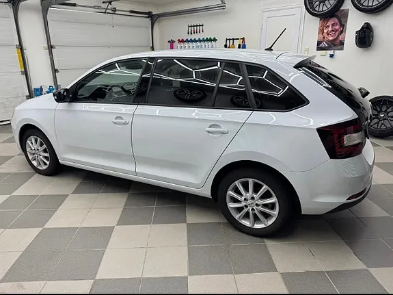 Skoda Rapid Spaceback 2019 photo 3