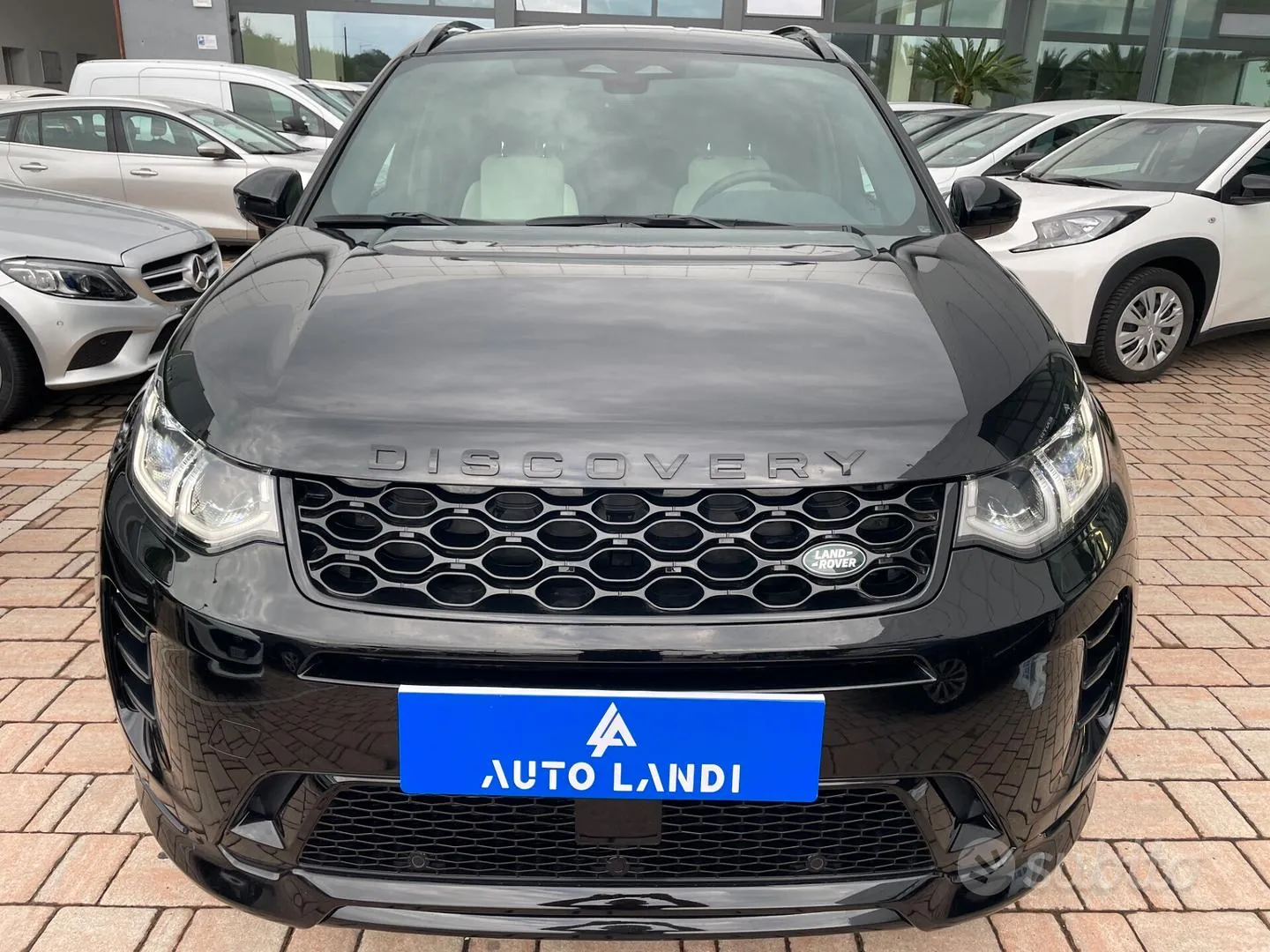 Land Rover Discovery Sport 2024 photo 3