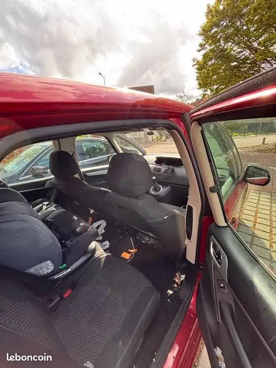 Citroen C4 Picasso 2012 photo 3