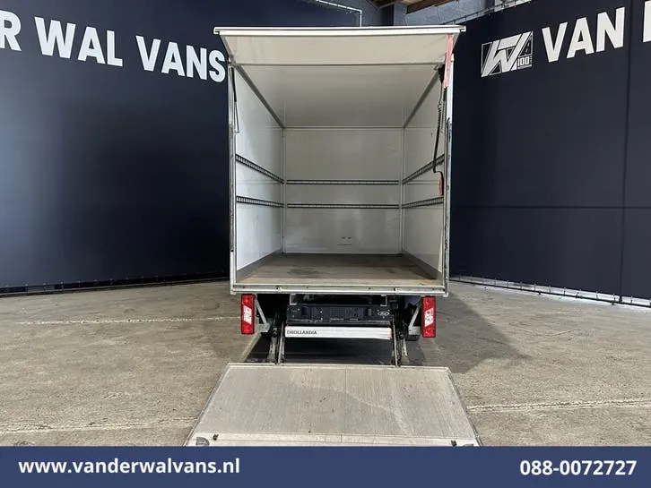 Ford Transit 2022 photo 2