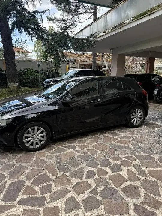 Mercedes-Benz A 2016 photo 2