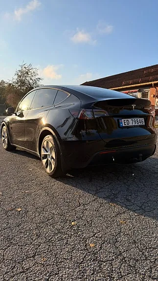 Tesla Model Y 2022 photo 3