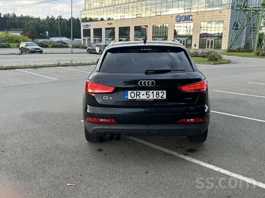 Audi Q3 2012 photo 4