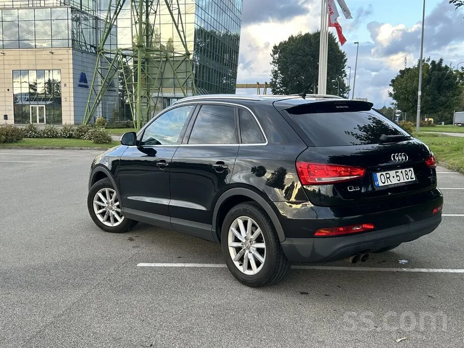 Audi Q3 2012 photo 3