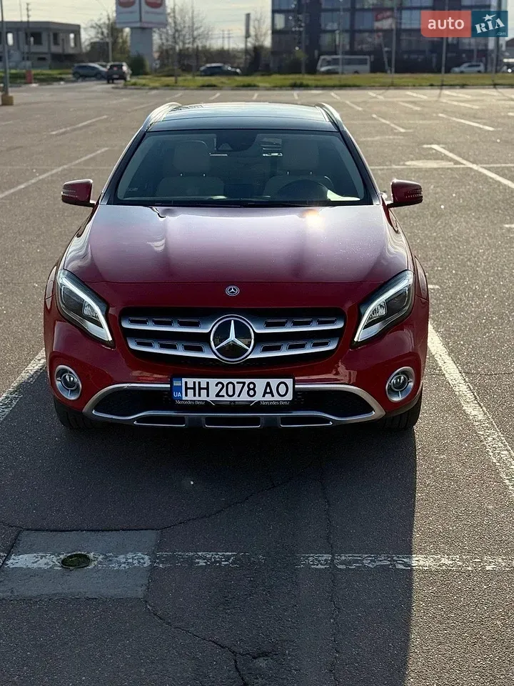 Mercedes-Benz Gla Class 2018 photo 2
