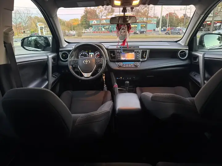 Toyota Rav4 2016 photo 4
