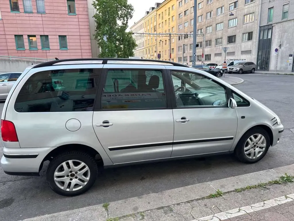 Volkswagen Sharan 2007 photo 2