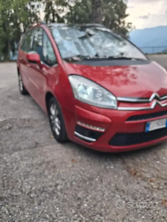 Citroen C4 Grand Picasso 2011 photo 3