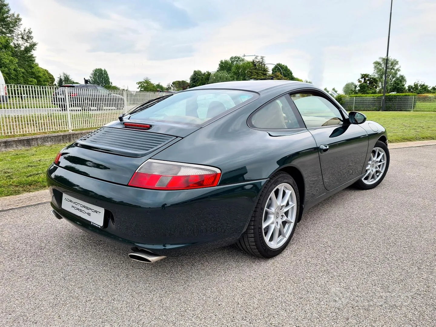 Porsche 911 2002 photo 4