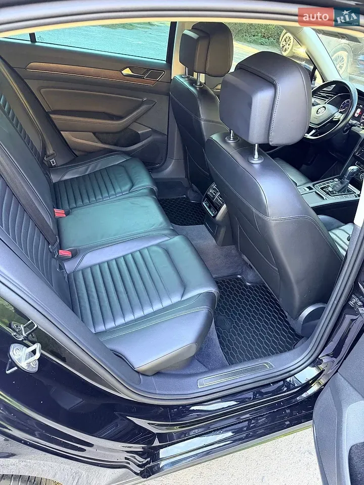 Volkswagen Passat 2018 photo 5