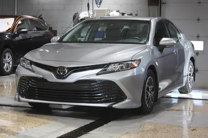 Toyota Camry 2019 photo 3