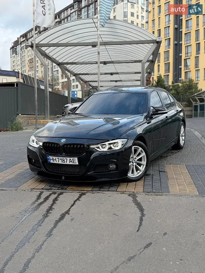 BMW 3 Series 2018 photo 5