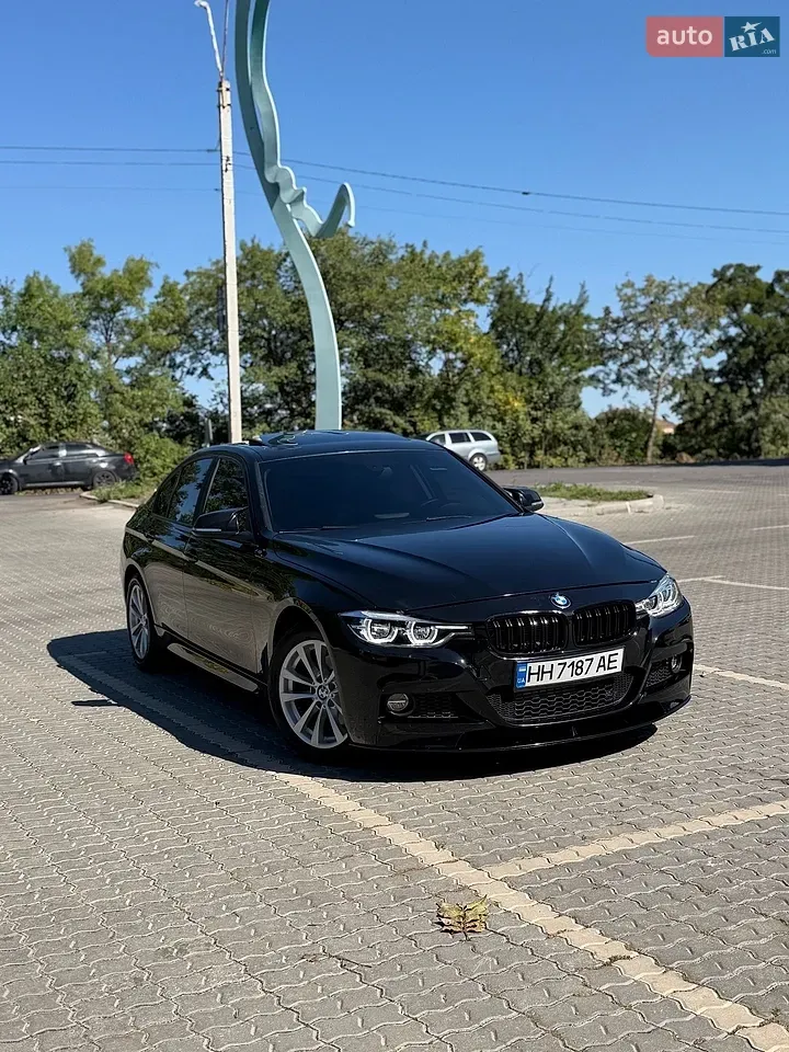 BMW 3 Series 2018 photo 4