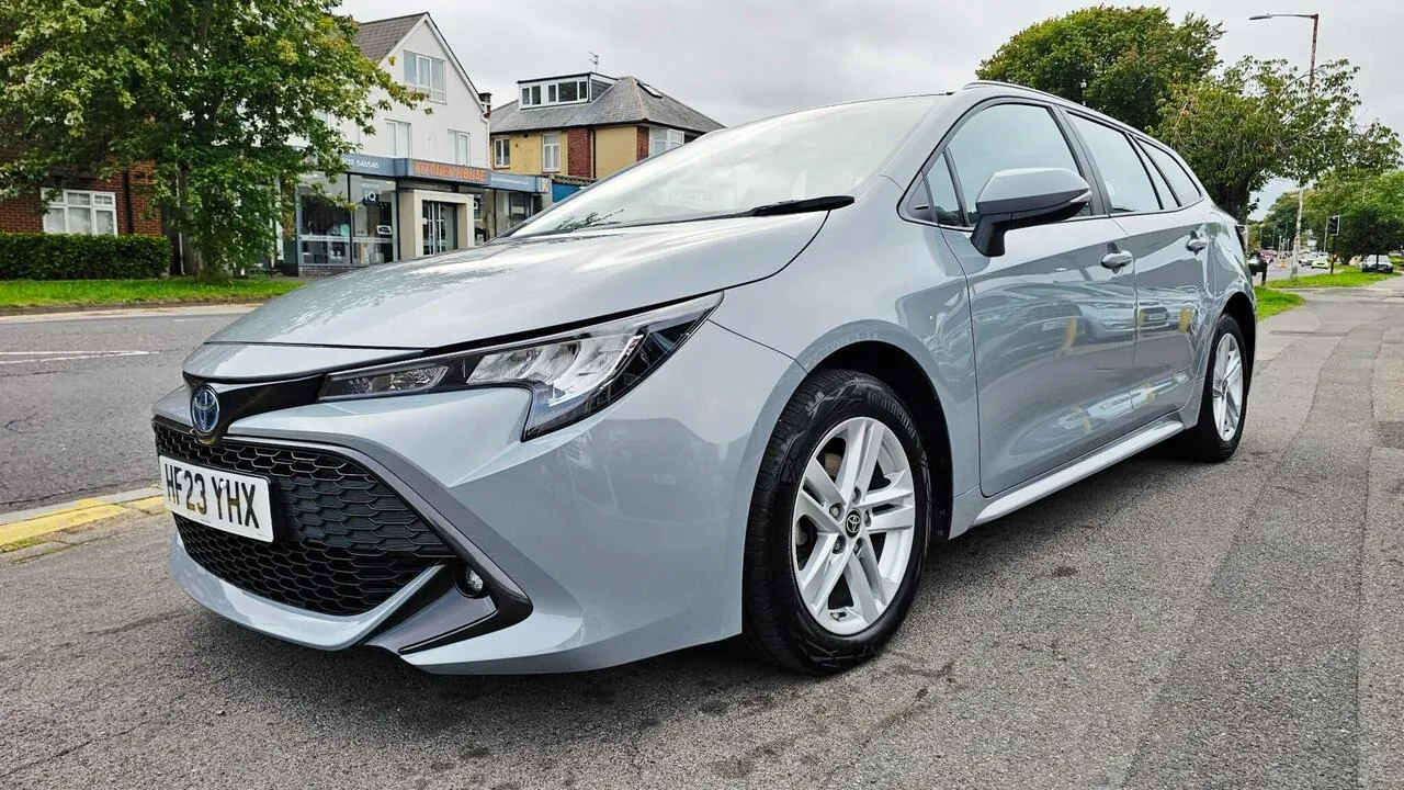 Toyota Corolla 2023 photo 2