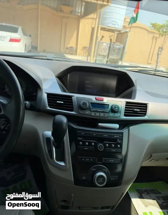 Honda Odyssey 2012 photo 4