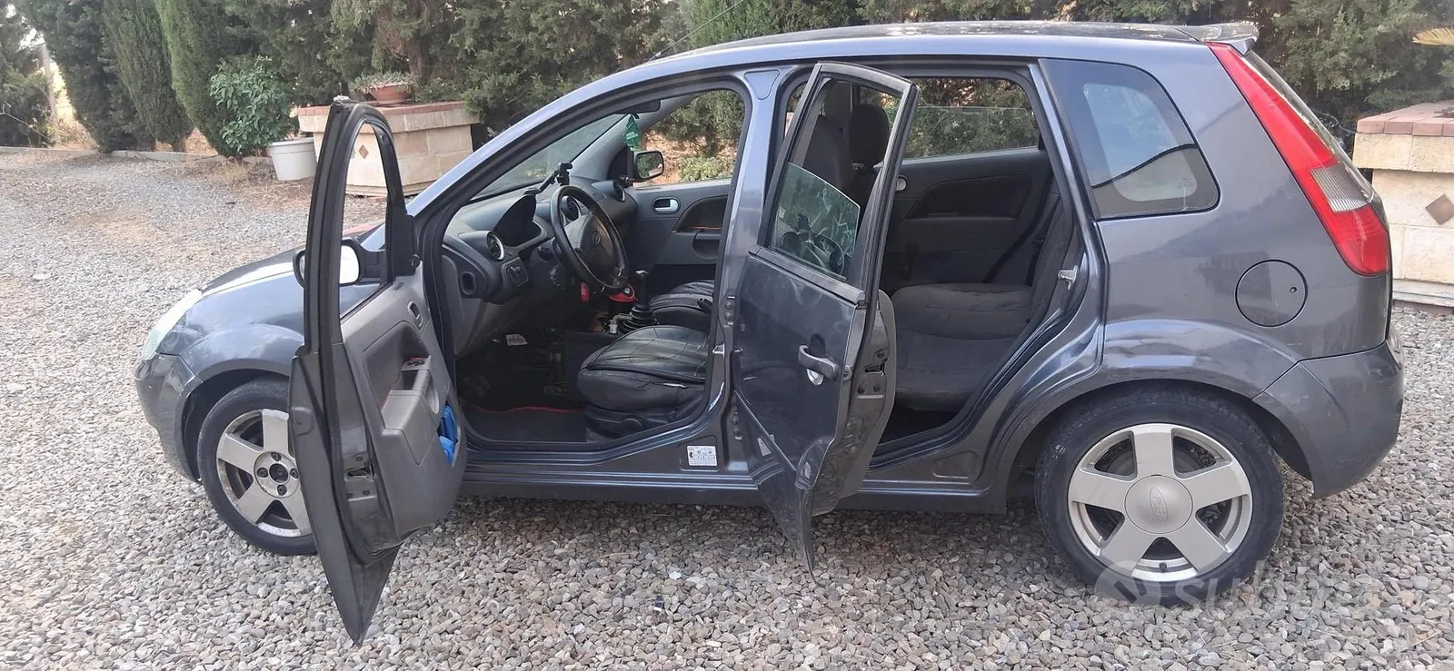 Ford Fiesta 2003 photo 3