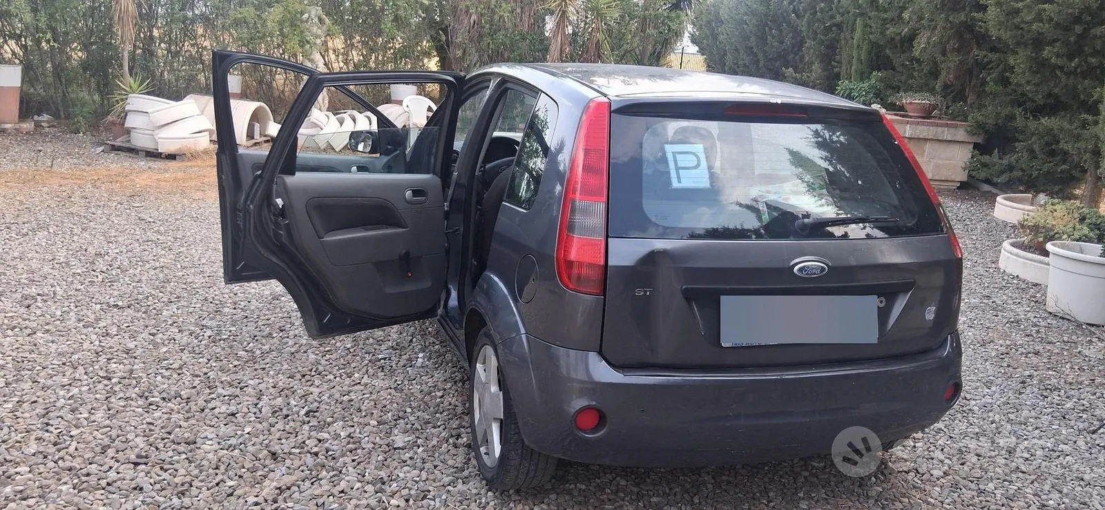 Ford Fiesta 2003 photo 2