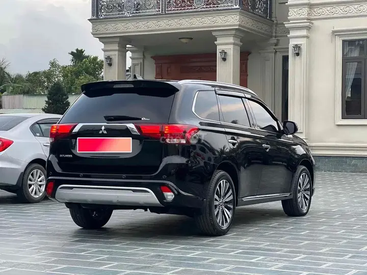 Mitsubishi Outlander 2024 photo 4