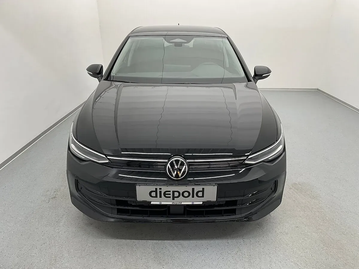 Volkswagen Golf 2026 photo 2