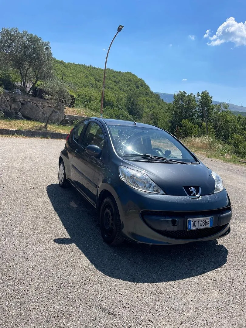 Peugeot 107 2007 photo 2
