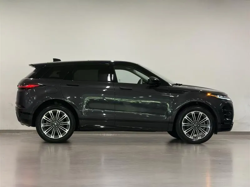 Land Rover Range Rover Evoque 2025 photo 3