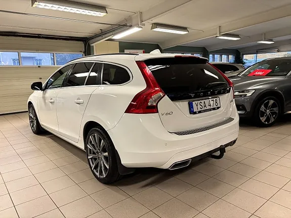 Volvo V60 2018 photo 2