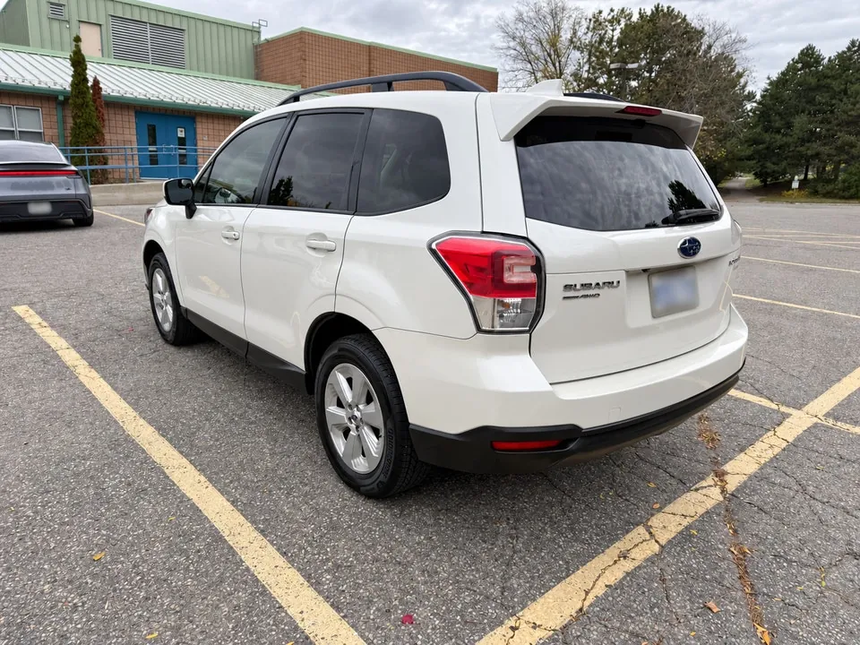Subaru Forester 2017 photo 2