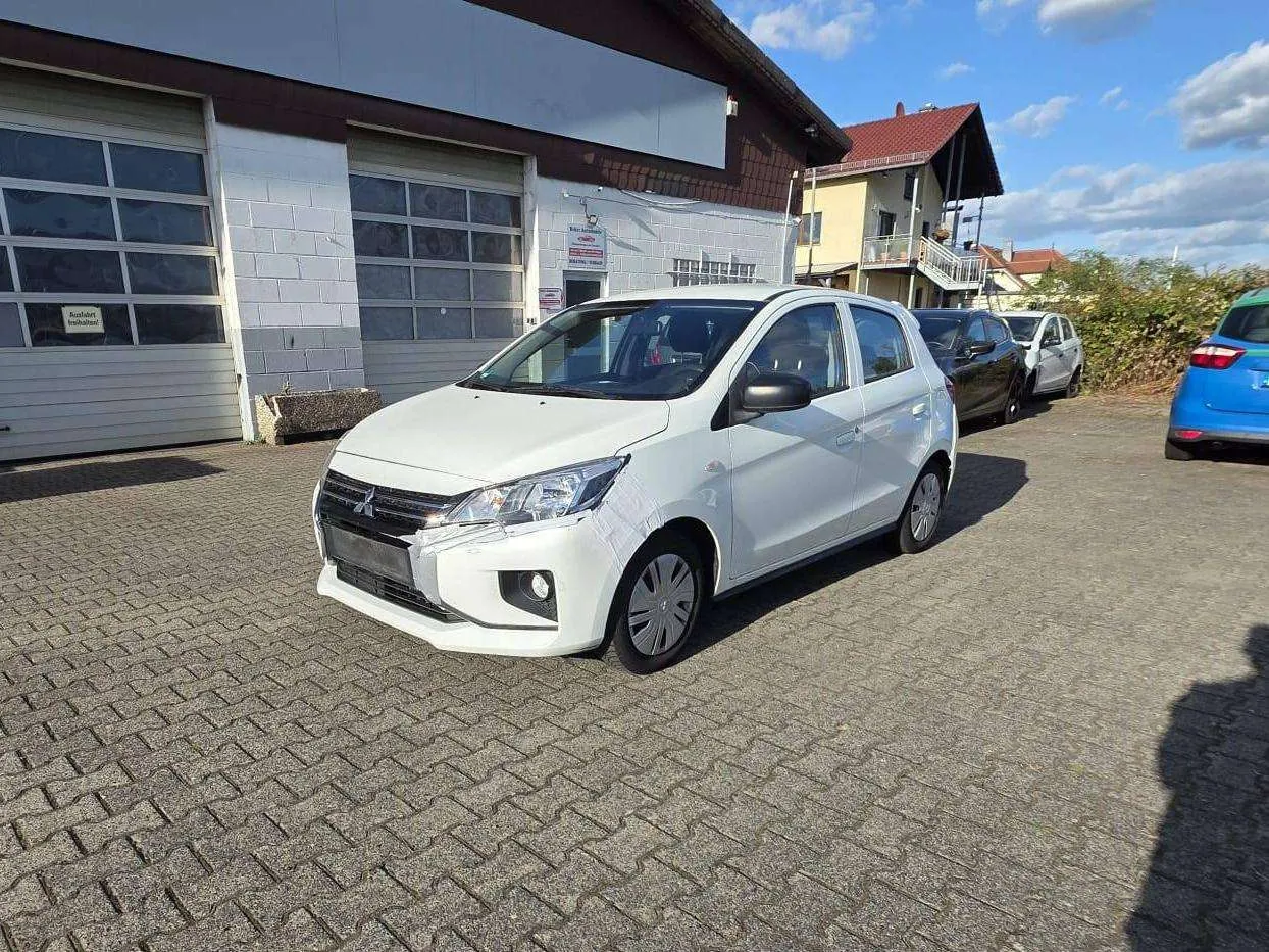 Mitsubishi Space Star 2021 photo 2