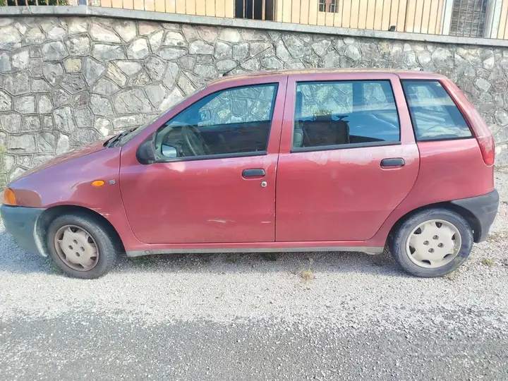 Fiat Punto 1999 photo 3