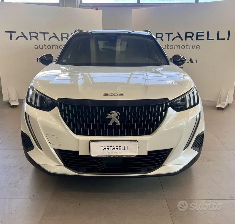 Peugeot 2008 2023 photo 2