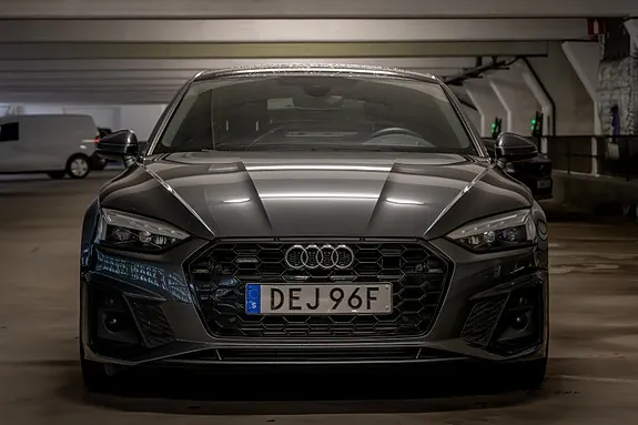 Audi A5 2022 photo 2