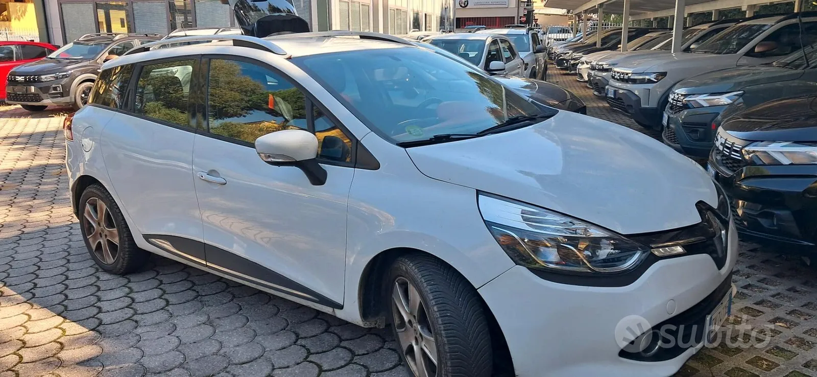 Renault Clio 2014 photo 2