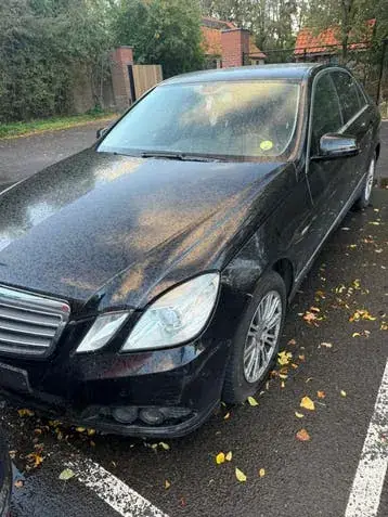 Mercedes-Benz E200