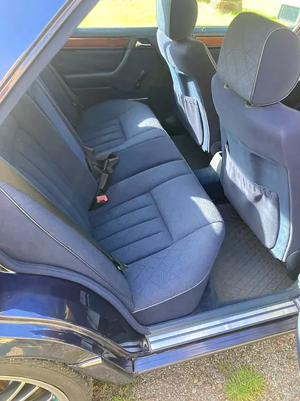 Mercedes-Benz E200 1995 photo 5