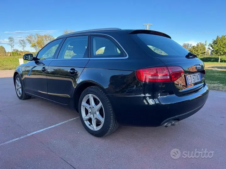 Audi A4 Avant 2010 photo 4