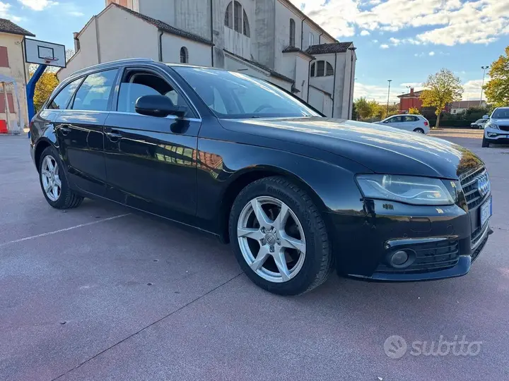 Audi A4 Avant 2010 photo 2