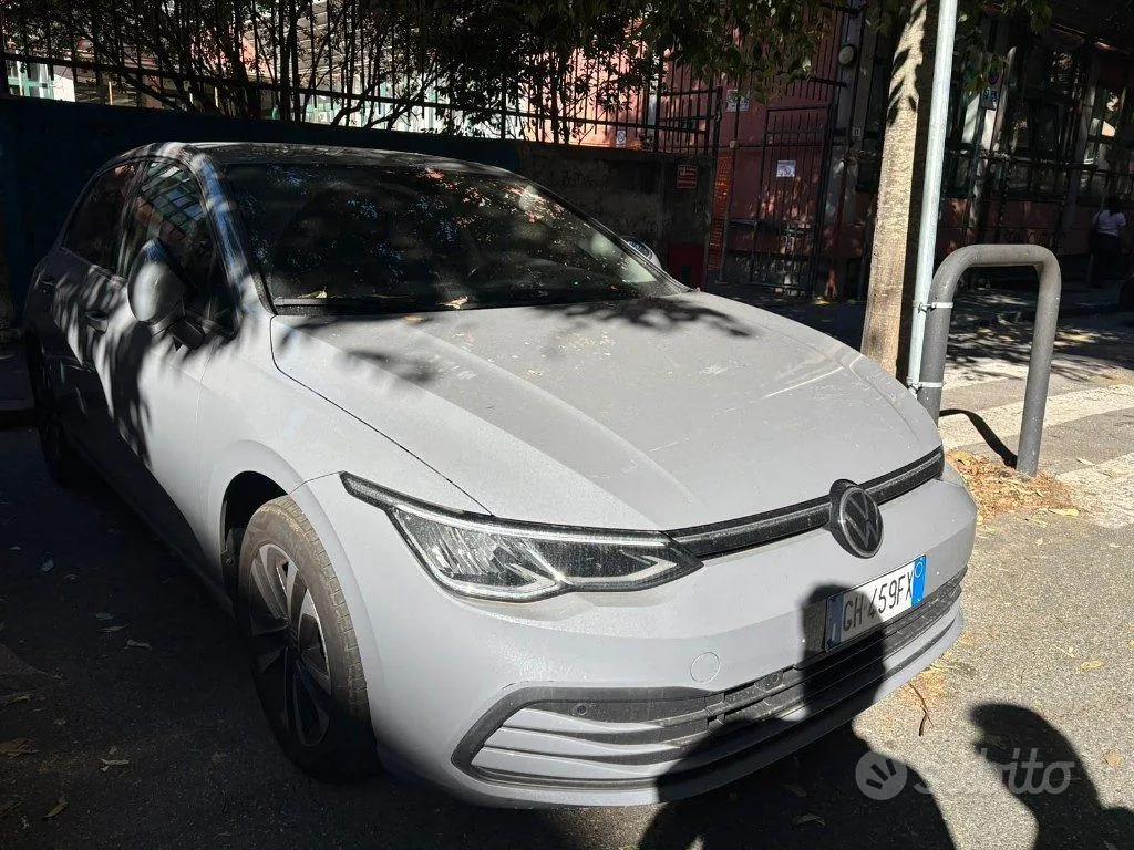 Volkswagen Golf 2022 photo 2