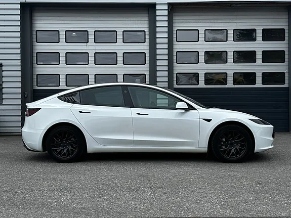 Tesla Model 3 2024 photo 5