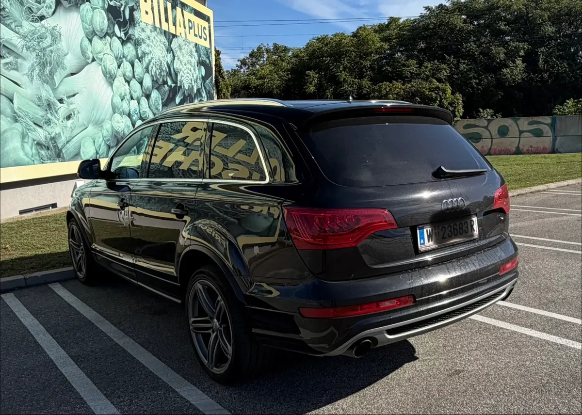 Audi Q7 2012 photo 2