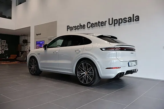 Porsche Cayenne 2027 photo 3