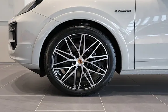 Porsche Cayenne 2027 photo 4