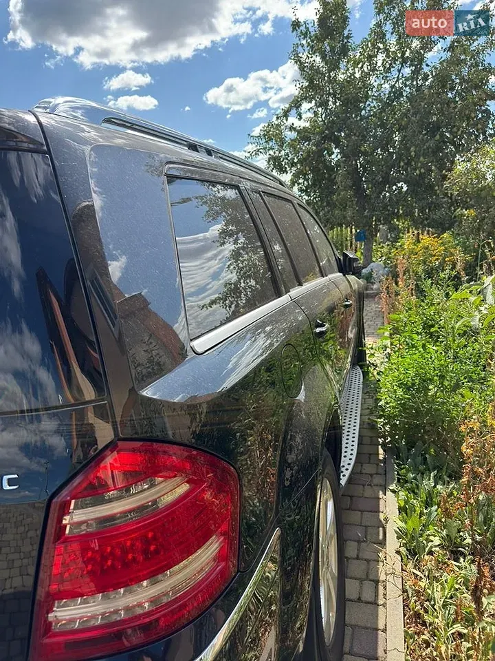 Mercedes-Benz Gl-Class 2010 photo 5