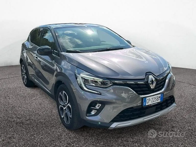 Renault Captur 2023 photo 2