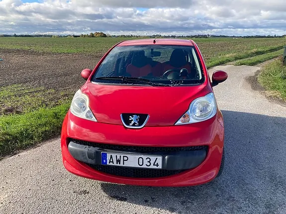 Peugeot 107 2008 photo 2
