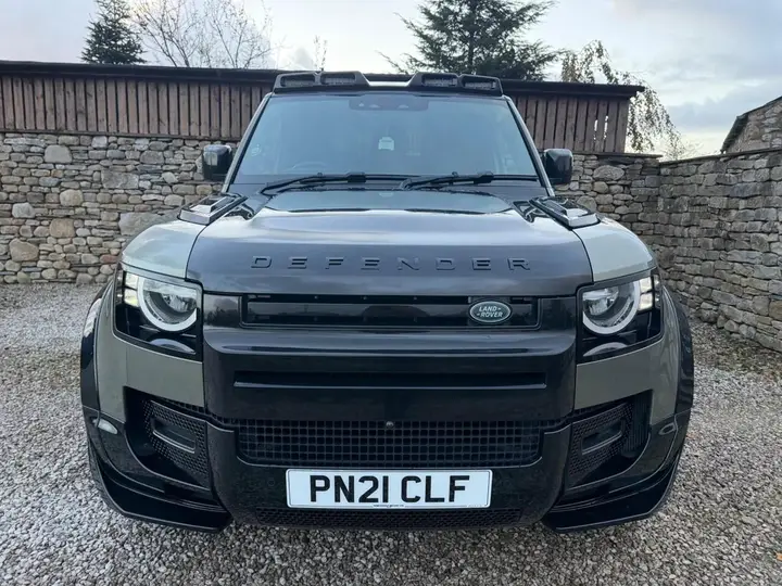 Land Rover Defender 90 2021 photo 2